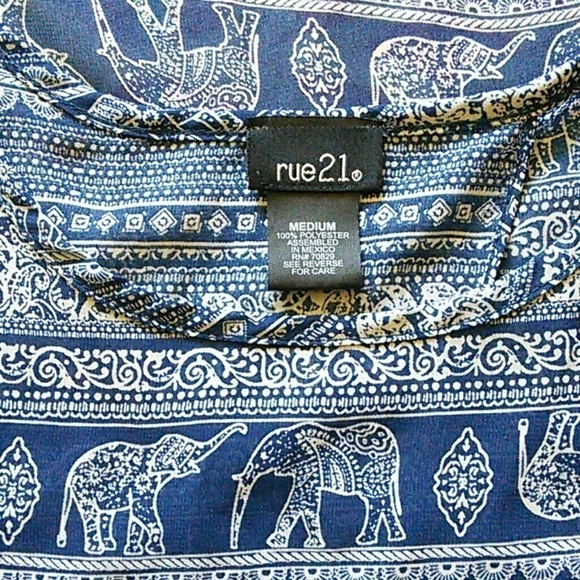 Rue 21 | Sheer Split Back Elephant Print Top M - Picture 3 of 3